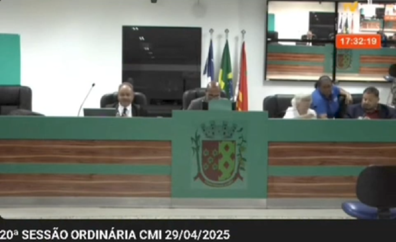"DA PORTA PARA LÁ, VOCÊS PODEM ATÉ SE MATAREM", DIZ PRESIDENTE DA CÂMARA DE ILHÉUS APÓS BRIGA ENTRE VEREADORES "DA PORTA PARA LÁ, VOCÊS PODEM ATÉ SE MATAREM", DIZ PRESIDENTE DA CÂMARA DE ILHÉUS APÓS BRIGA ENTRE VEREADORES