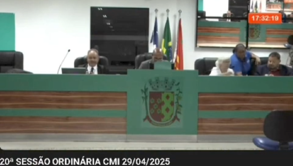 "DA PORTA PARA LÁ, VOCÊS PODEM ATÉ SE MATAREM", DIZ PRESIDENTE DA CÂMARA DE ILHÉUS APÓS BRIGA ENTRE VEREADORES