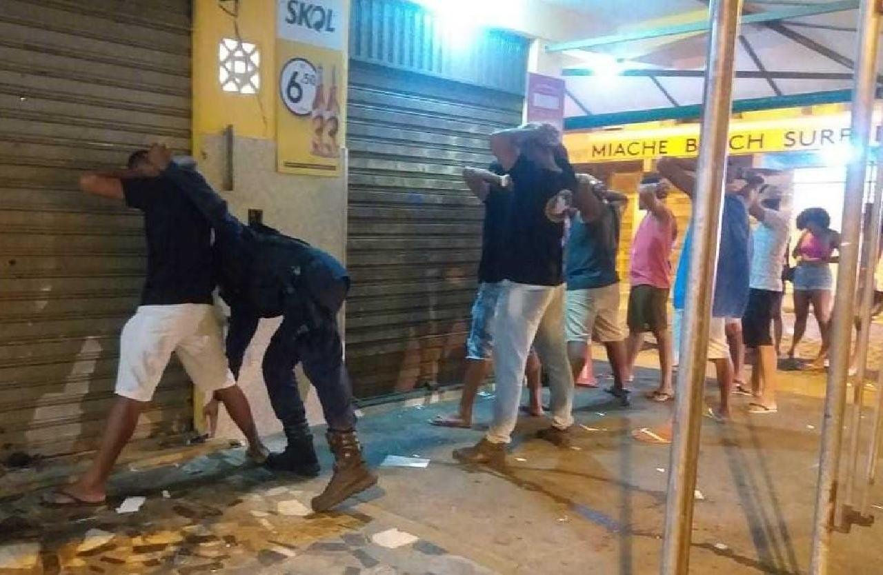 APÓS DIVULGAÇÃO NO O TABULEIRO, PASSARELA DO ÁLCOOL 70 TEM BARES INTERDITADOS APÓS DIVULGAÇÃO NO O TABULEIRO, PASSARELA DO ÁLCOOL 70 TEM BARES INTERDITADOS