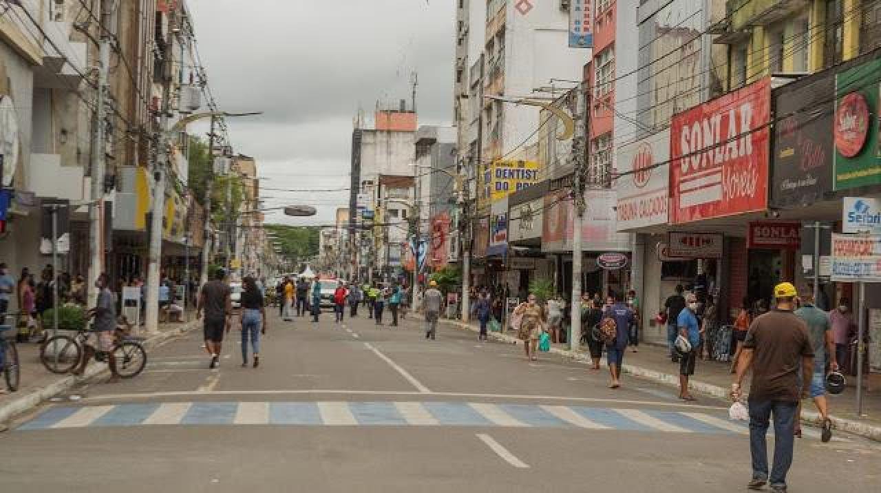 MAIS DEZ LOJAS SÃO MULTADAS DURANTE FISCALIZAÇÃO DA PREFEITURA DE ITABUNA MAIS DEZ LOJAS SÃO MULTADAS DURANTE FISCALIZAÇÃO DA PREFEITURA DE ITABUNA