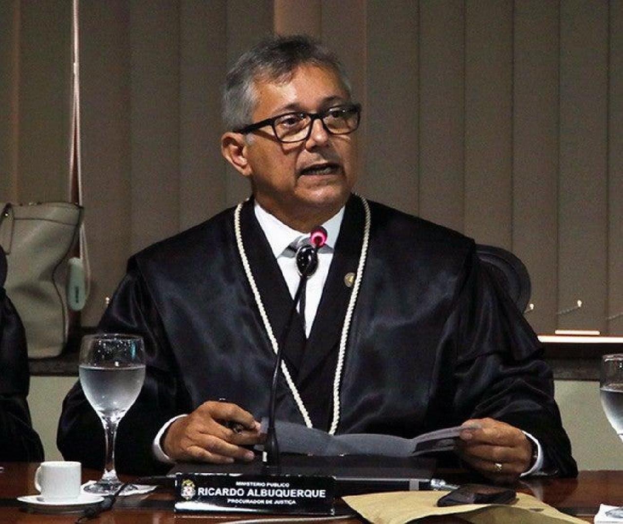 ESCRAVIDÃO, AQUI NO BRASIL, FOI PORQUE O ÍNDIO NÃO GOSTA DE TRABALHAR, ATÉ HOJE, DIZ PROMOTOR ESCRAVIDÃO, AQUI NO BRASIL, FOI PORQUE O ÍNDIO NÃO GOSTA DE TRABALHAR, ATÉ HOJE, DIZ PROMOTOR
