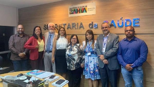 PROVEDORA DA SANTA CASA DE MISERICÓRDIA DE ILHÉUS PARTICIPA DE REUNIÃO COM A SESAB