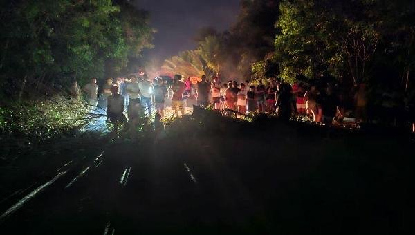 MORADORES ANUNCIAM INTERDIÇÃO PARCIAL NA RODOVIA ILHÉUS–ITACARÉ NESTE SÁBADO (11) EM PROTESTO POR MÁS CONDIÇÕES DA VIA