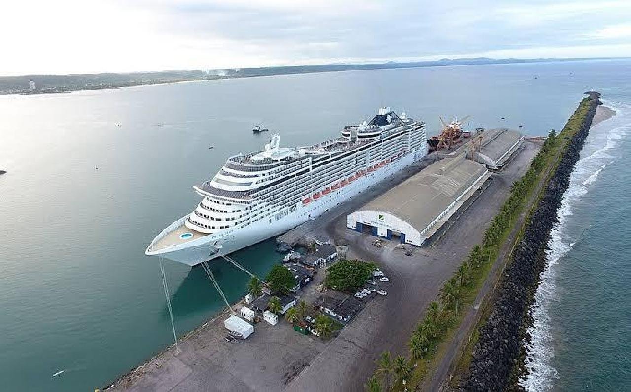 ILHÉUS: DRAGAGEM DO PORTO PERMITIRÁ MAIOR FLUXO DE CRUZEIROS MARÍTIMOS ILHÉUS: DRAGAGEM DO PORTO PERMITIRÁ MAIOR FLUXO DE CRUZEIROS MARÍTIMOS