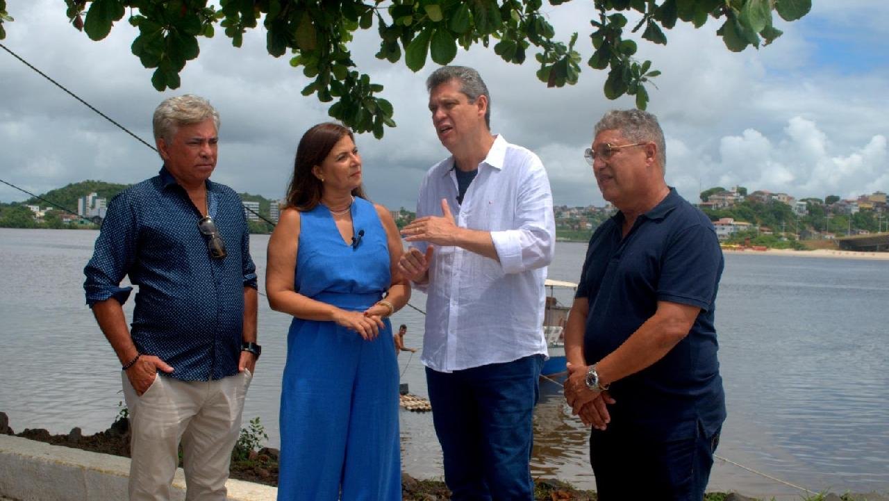 ADÉLIA PINHEIRO RECEBE MINISTRO DE LULA EM ILHÉUS ADÉLIA PINHEIRO RECEBE MINISTRO DE LULA EM ILHÉUS