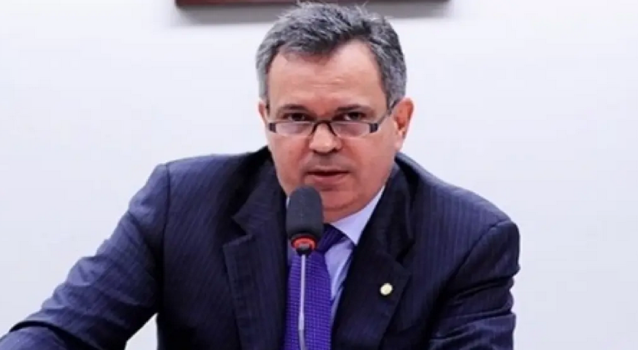 FÉLIX MENDONÇA JÚNIOR NEGA IRREGULARIDADES APÓS SER CITADO EM NOVA FASE DA OVERCLEAN FÉLIX MENDONÇA JÚNIOR NEGA IRREGULARIDADES APÓS SER CITADO EM NOVA FASE DA OVERCLEAN