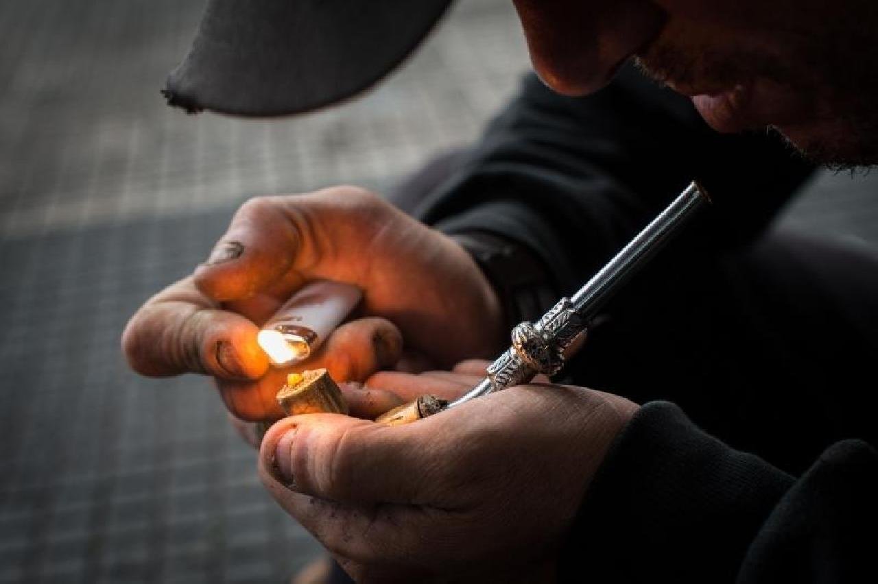 PUBLICADA LEI QUE TRATA DE INTERNAÇÃO INVOLUNTÁRIA DE USUÁRIO DE DROGA PUBLICADA LEI QUE TRATA DE INTERNAÇÃO INVOLUNTÁRIA DE USUÁRIO DE DROGA