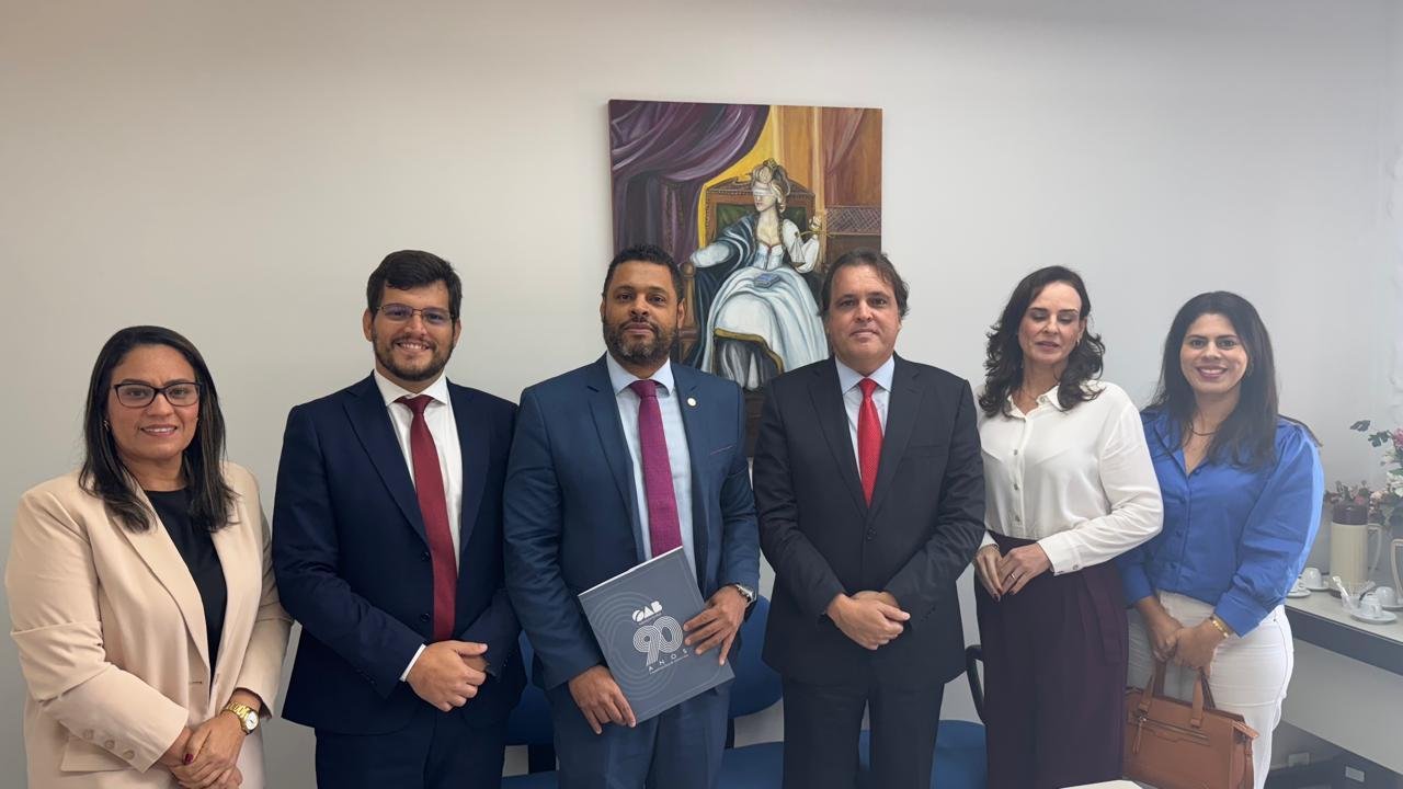 DIRETORIA DA OAB SUBSEÇÃO ILHÉUS DISCUTE DEMANDAS COM CORREGEDOR DO TJBA DIRETORIA DA OAB SUBSEÇÃO ILHÉUS DISCUTE DEMANDAS COM CORREGEDOR DO TJBA