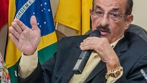 FERNANDO GOMES AUTORIZA ABERTURA DE SHOPPING, ACADEMIAS E SALÕES EM ITABUNA