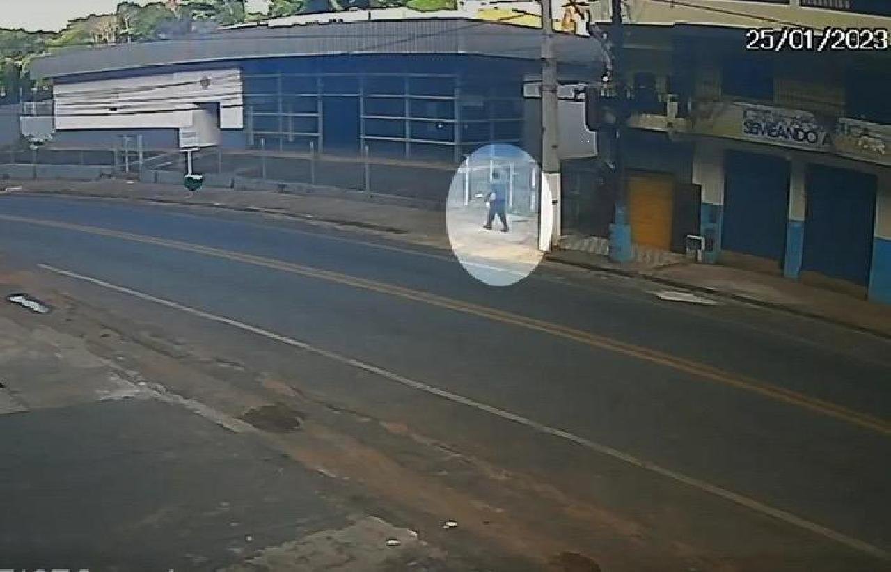 PRESO EMPRESÁRIO SUSPEITO DE QUEIMAR HOMEM EM SITUAÇÃO DE RUA EM ILHÉUS PRESO EMPRESÁRIO SUSPEITO DE QUEIMAR HOMEM EM SITUAÇÃO DE RUA EM ILHÉUS