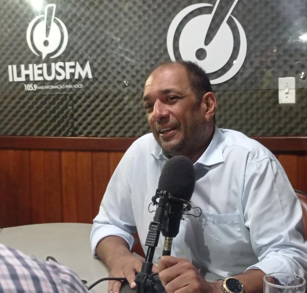 PREFEITO MÁRIO FALA SOBRE OBRAS PARADAS NA CIDADE PREFEITO MÁRIO FALA SOBRE OBRAS PARADAS NA CIDADE