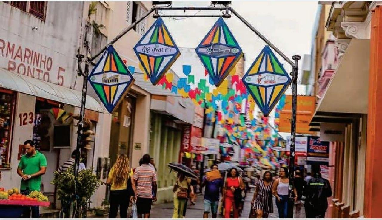COMÉRCIO DE ILHÉUS COMEÇA SER ORNAMENTADO PARA PERÍODO JUNINO COMÉRCIO DE ILHÉUS COMEÇA SER ORNAMENTADO PARA PERÍODO JUNINO