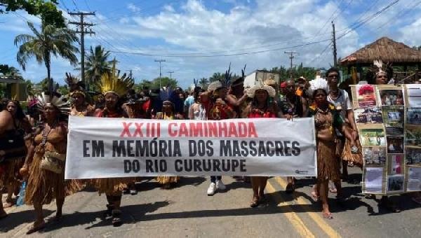 ILHÉUS: MILHARES DE INDÍGENAS CELEBRAM XXIII CAMINHADA TUPINAMBÁ E COMEMORAM DERRUBADA DO MARCO TEMPORAL PELO STF