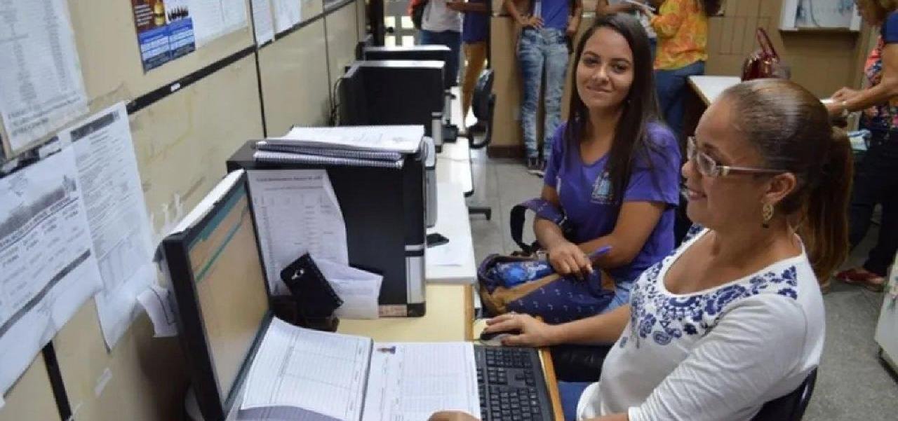 BAHIA: RENOVAÇÃO DE MATRÍCULA EM REDE ESTADUAL DE ENSINO É INICIADA NESTA SEGUNDA (21) BAHIA: RENOVAÇÃO DE MATRÍCULA EM REDE ESTADUAL DE ENSINO É INICIADA NESTA SEGUNDA (21)