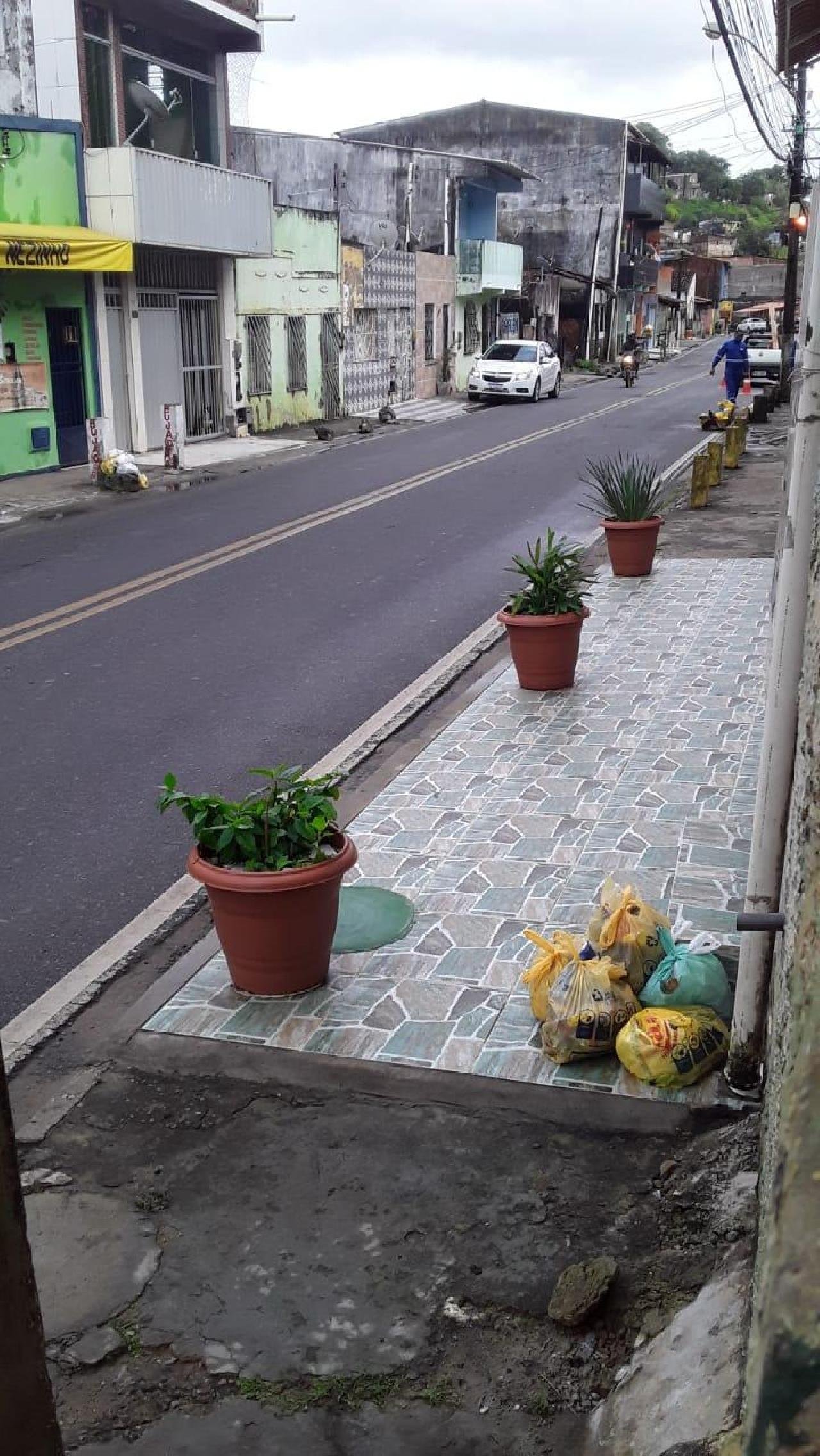 ILHÉUS AMANHECE TOMADA DE LIXO E CTA NÃO SE PRONUNCIA ILHÉUS AMANHECE TOMADA DE LIXO E CTA NÃO SE PRONUNCIA