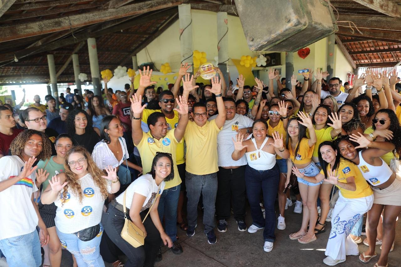 BENTO LIMA GANHA APOIO DA JUVENTUDE E RESSALTA PROJETOS PARA UMA ILHÉUS COM MAIS OPORTUNIDADES BENTO LIMA GANHA APOIO DA JUVENTUDE E RESSALTA PROJETOS PARA UMA ILHÉUS COM MAIS OPORTUNIDADES