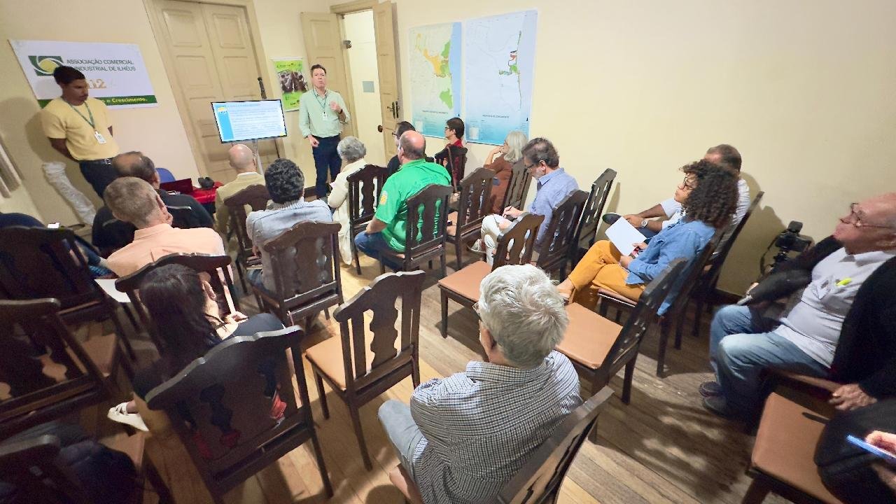 ILHÉUS REALIZA SEGUNDA OFICINA PARTICIPATIVA PARA REVISÃO DO PLANO DIRETOR ILHÉUS REALIZA SEGUNDA OFICINA PARTICIPATIVA PARA REVISÃO DO PLANO DIRETOR