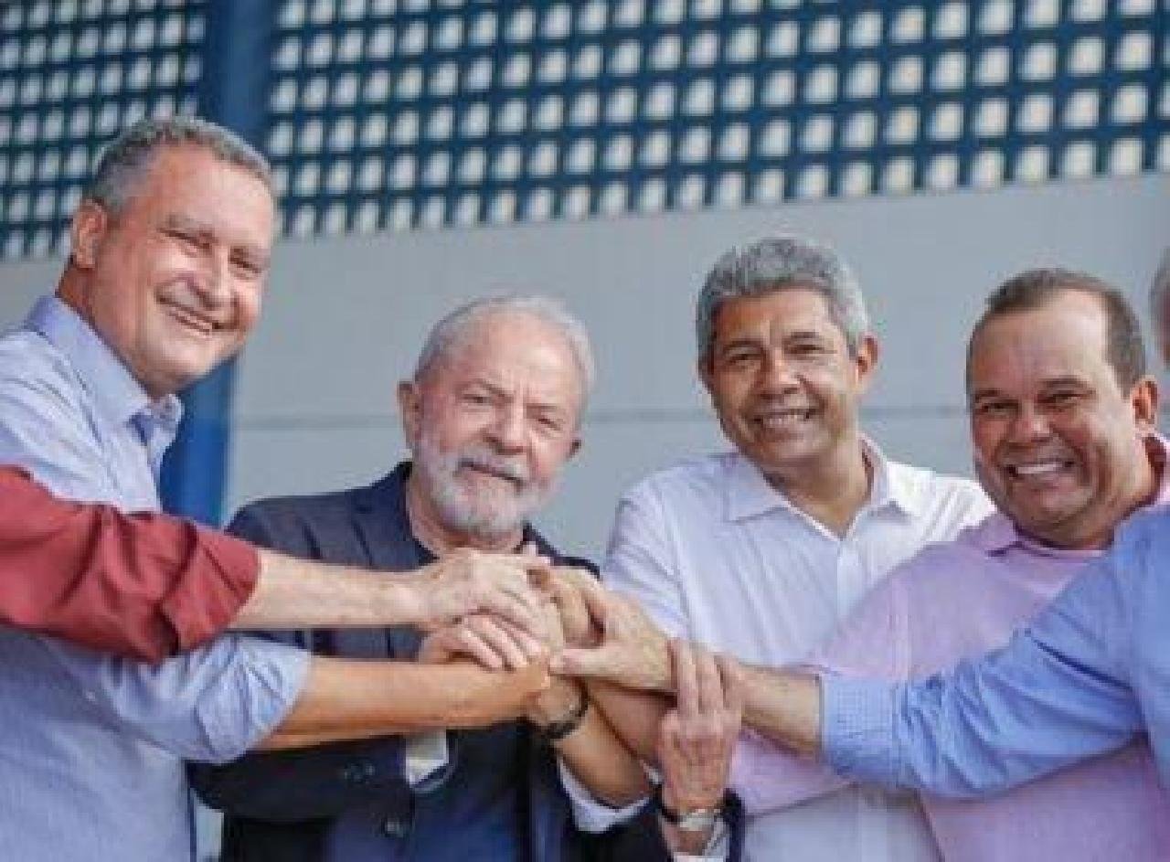 PESQUISA MOSTRA QUE APOIO DE LULA PODE SER DECISIVO PARA VITÓRIA DE JERÔNIMO NA BAHIA PESQUISA MOSTRA QUE APOIO DE LULA PODE SER DECISIVO PARA VITÓRIA DE JERÔNIMO NA BAHIA