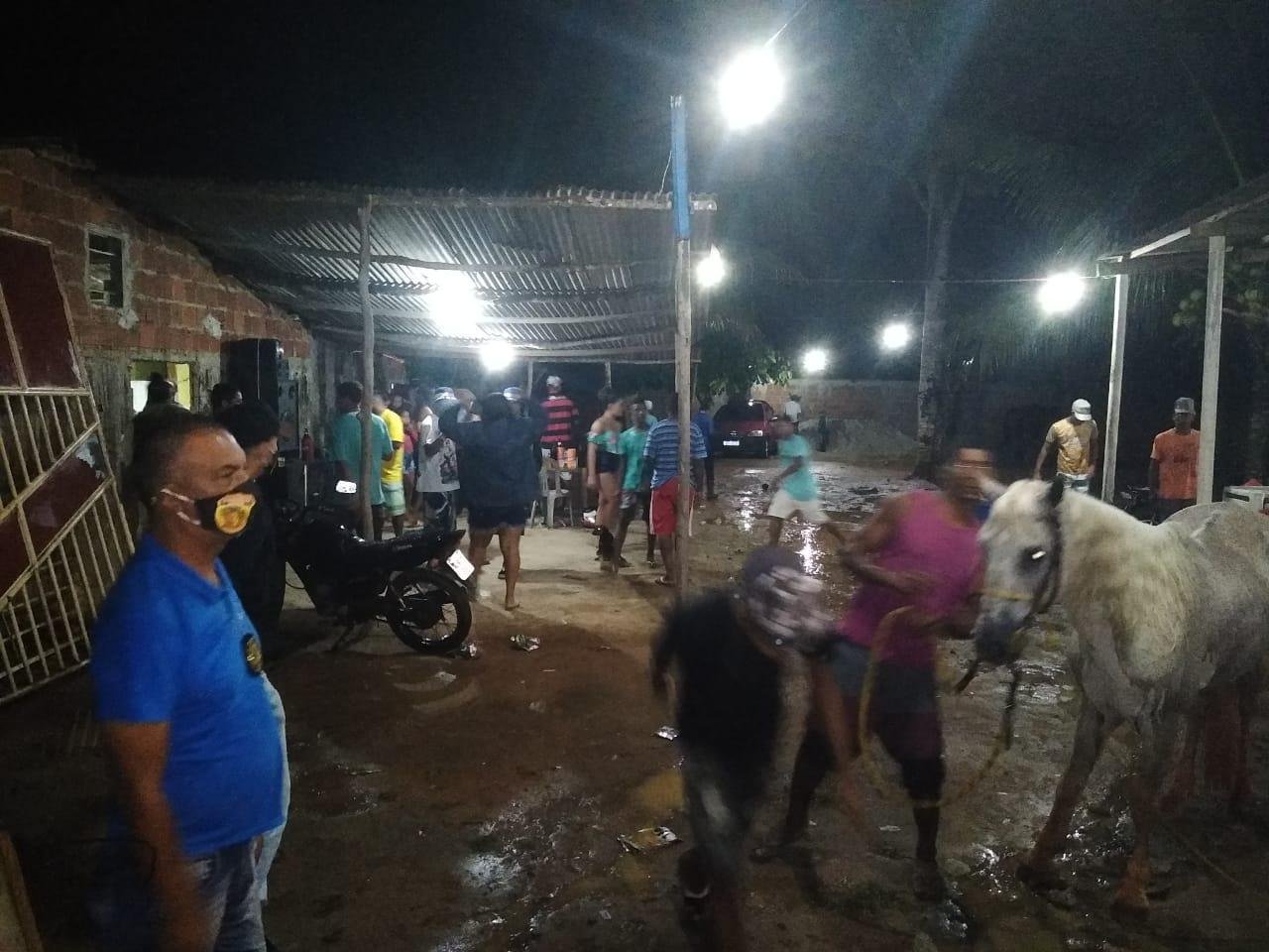 ILHÉUS: FISCALIZAÇÃO ACABA COM COVID FEST DO VAQUEIRO 