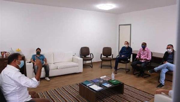 REUNIÃO DISCUTE SITUAÇÃO DO COMÉRCIO DE ILHÉUS DURANTE PANDEMIA