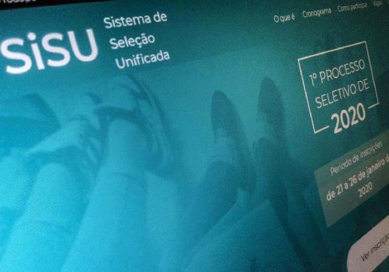 DUAS FEDERAIS BAIANAS SUSPENDEM DIVULGAÇÃO DA LISTA DE ESPERA DO SISU DUAS FEDERAIS BAIANAS SUSPENDEM DIVULGAÇÃO DA LISTA DE ESPERA DO SISU