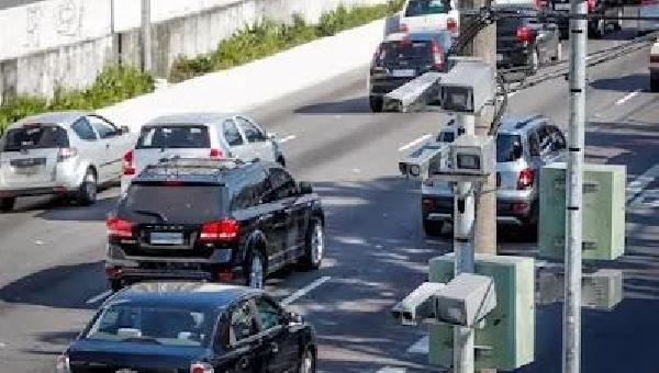 NOVO RADAR PROMETE MULTAR MOTOS E CARROS BARULHENTOS 