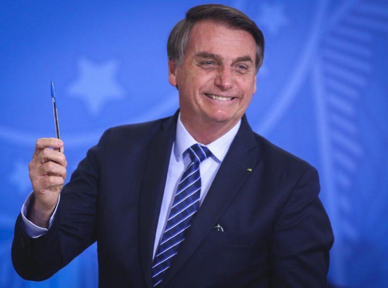 BOLSONARO DECIDE 'IMPLODIR' O INMETRO E ANUNCIA DEMISSÃO DE TODA A DIRETORIA DO ÓRGÃO BOLSONARO DECIDE 'IMPLODIR' O INMETRO E ANUNCIA DEMISSÃO DE TODA A DIRETORIA DO ÓRGÃO