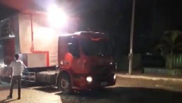 TRIOS ELÉTRICOS SÃO APREENDIDOS EM EVENTOS POLÍTICOS NA BA; MORADORES DENUNCIAM