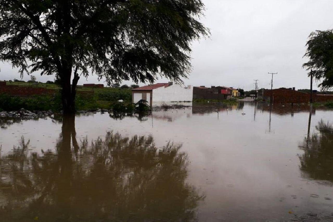 BAHIA: PREFEITO DECRETA ESTADO DE EMERGÊNCIA EM CORONEL JOÃO SÁ BAHIA: PREFEITO DECRETA ESTADO DE EMERGÊNCIA EM CORONEL JOÃO SÁ