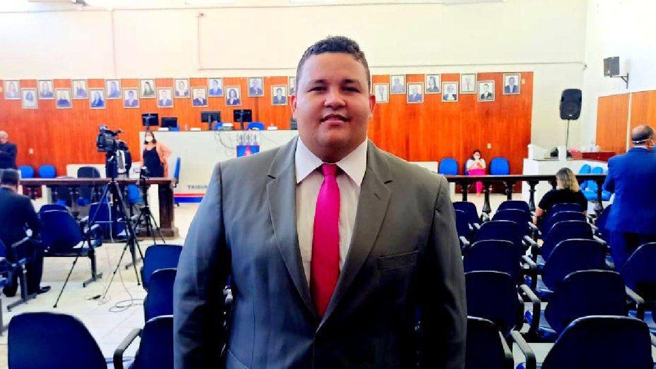 KAIQUE SOUZA É O NOVO 1° PRIMEIRO SECRETÁRIO DA CÂMARA DE VEREADORES DE ILHÉUS KAIQUE SOUZA É O NOVO 1° PRIMEIRO SECRETÁRIO DA CÂMARA DE VEREADORES DE ILHÉUS