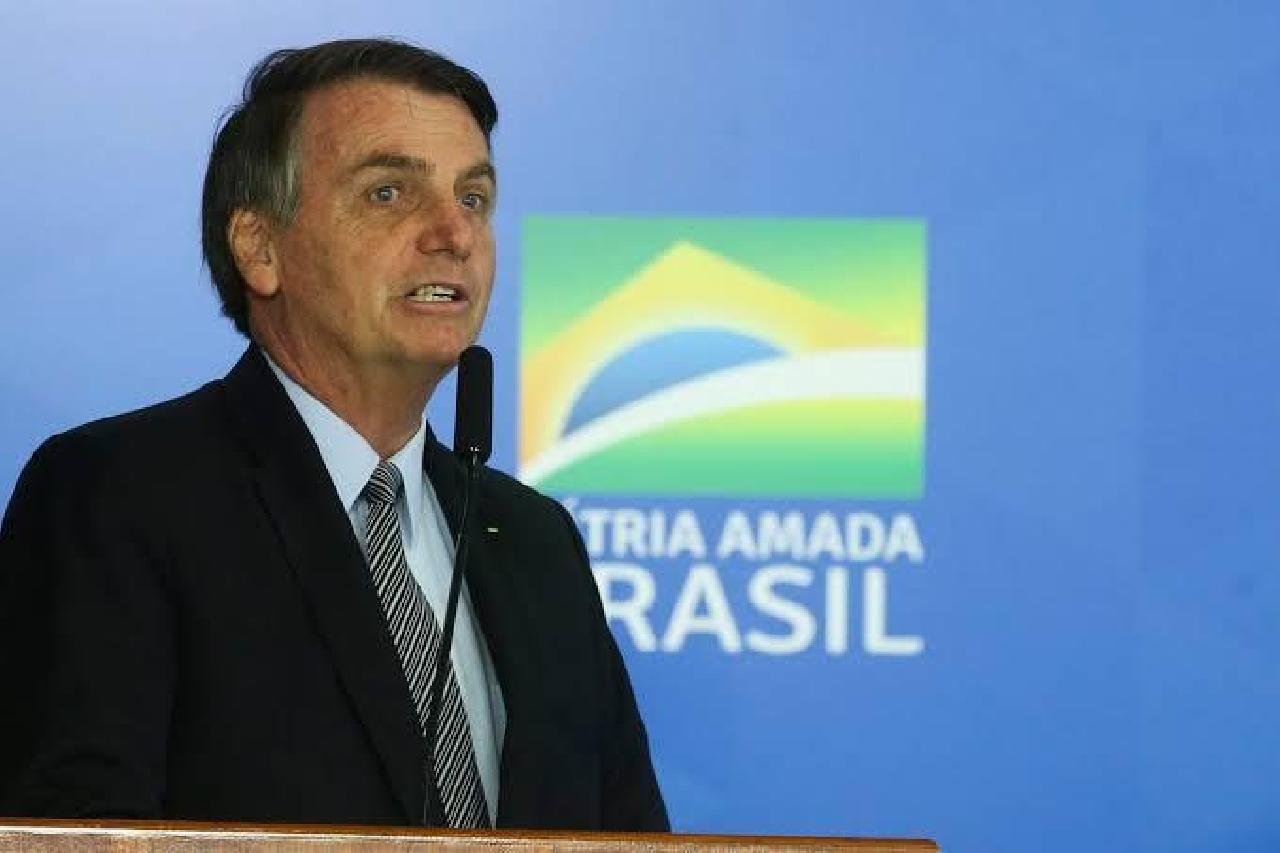 BOLSONARO ENTREGA AO SENADO PECs DO PACTO FEDERATIVO