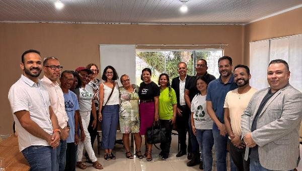 ILHÉUS DISCUTE AMPLIAÇÃO DA COLETA SELETIVA EM REUNIÃO COM ÓRGÃOS E COOPERATIVAS