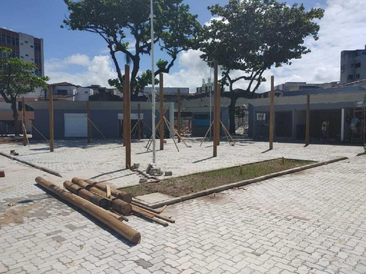 MP RECOMENDA SUSPENSÃO DE ATO QUE PREVÊ ADOÇÃO DE PRAÇAS PÚBLICAS EM ILHÉUS MP RECOMENDA SUSPENSÃO DE ATO QUE PREVÊ ADOÇÃO DE PRAÇAS PÚBLICAS EM ILHÉUS