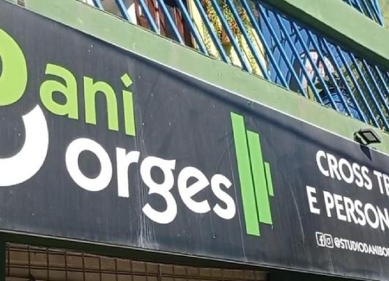 BANDIDOS ARMADOS COM ARMA DE FOGO ASSALTAM ACADEMIA NA ZONA SUL DE ILHÉUS E LEVAM DOIS CELULARES BANDIDOS ARMADOS COM ARMA DE FOGO ASSALTAM ACADEMIA NA ZONA SUL DE ILHÉUS E LEVAM DOIS CELULARES