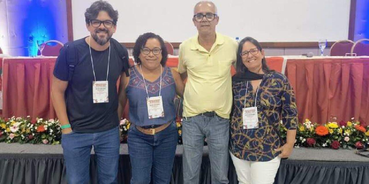 CONSELHO ESTADUAL DA APLB REÚNE REPRESENTANTES DE DIVERSAS REGIÕES DA BAHIA, EM SALVADOR