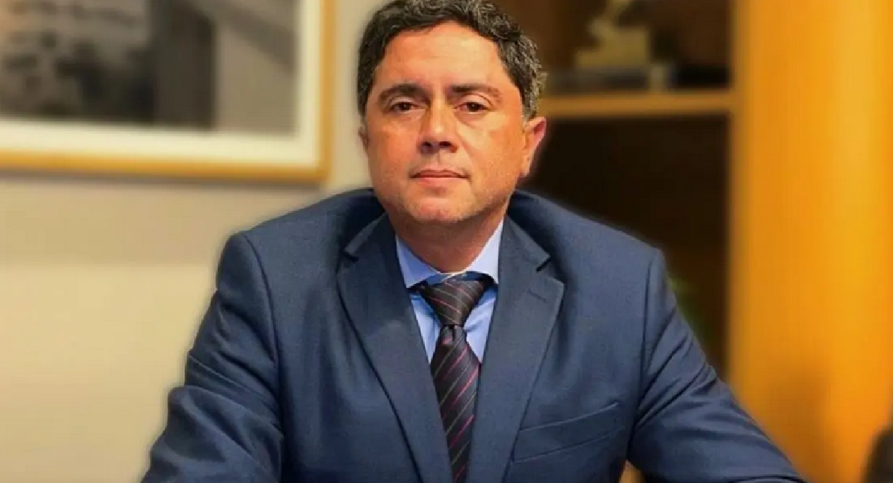 ILHEENSE MHÉRCIO CERQUEIRA MONTEIRO É NOMEADO POR LULA PARA VAGA DE JUIZ SUBSTITUTO NO TRE-BA ILHEENSE MHÉRCIO CERQUEIRA MONTEIRO É NOMEADO POR LULA PARA VAGA DE JUIZ SUBSTITUTO NO TRE-BA