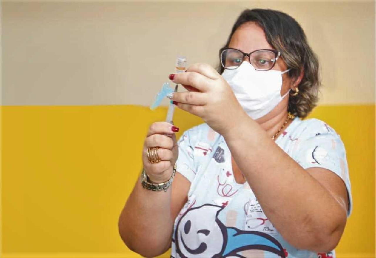 PROFISSIONAIS DA REDE PRIVADA DE SAÚDE SERÃO VACINADOS EM ILHÉUS PROFISSIONAIS DA REDE PRIVADA DE SAÚDE SERÃO VACINADOS EM ILHÉUS