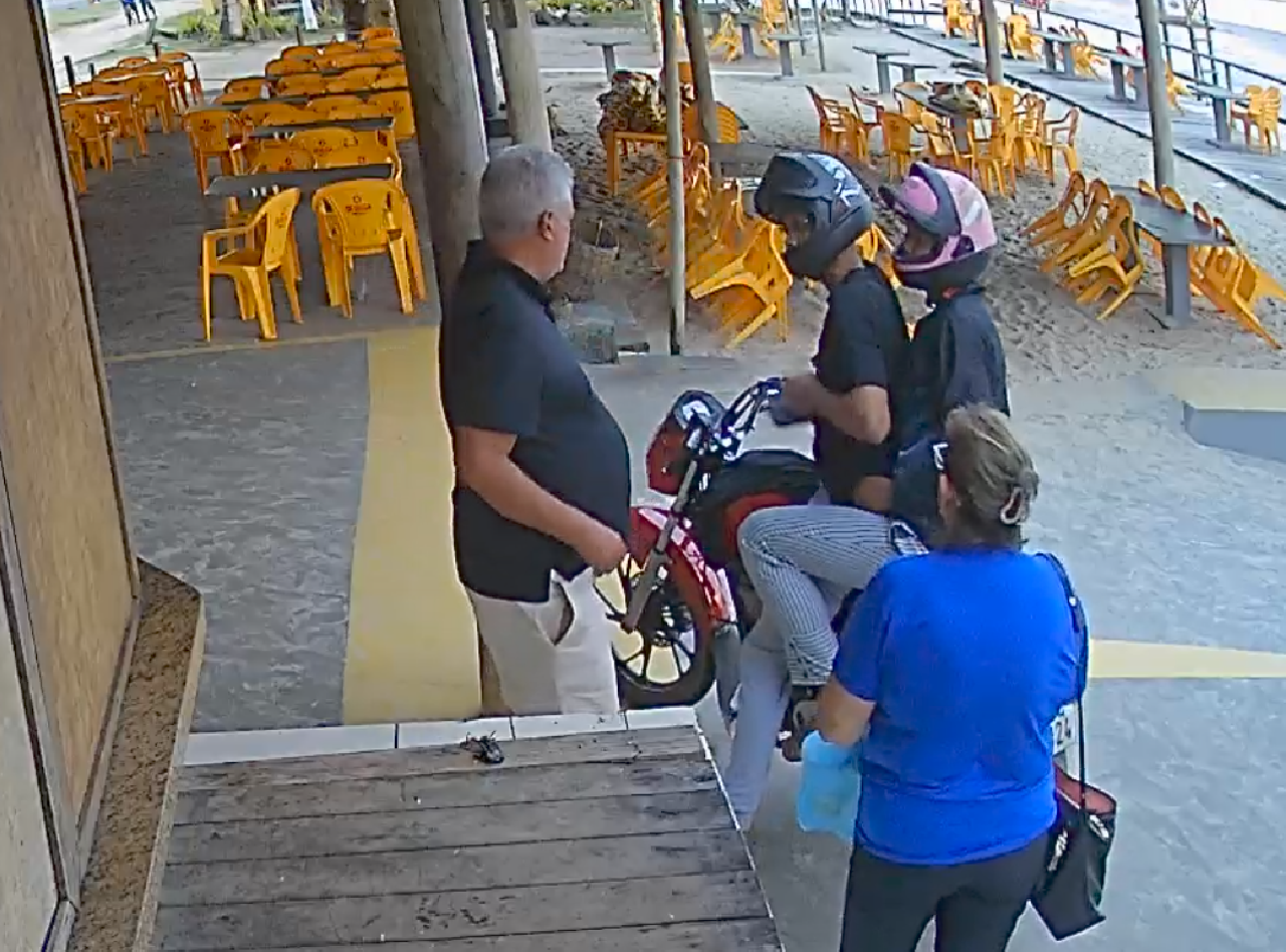 CABANA DE PRAIA PALMITOS É ALVO DE ASSALTO NA ZONA SUL DE ILHÉUS CABANA DE PRAIA PALMITOS É ALVO DE ASSALTO NA ZONA SUL DE ILHÉUS