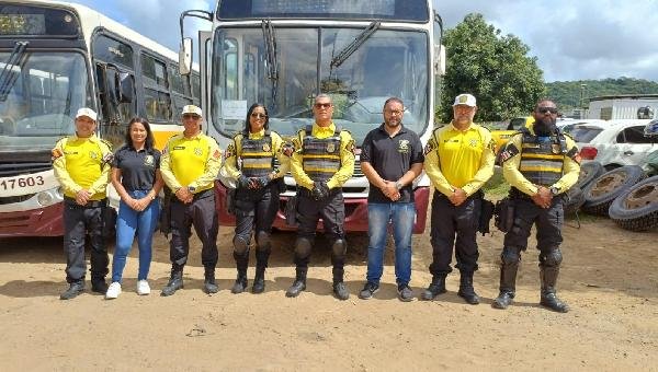 TRANSPORTE ESCOLAR É REGULARIZADO APÓS DENÚNCIA EM ILHÉUS 