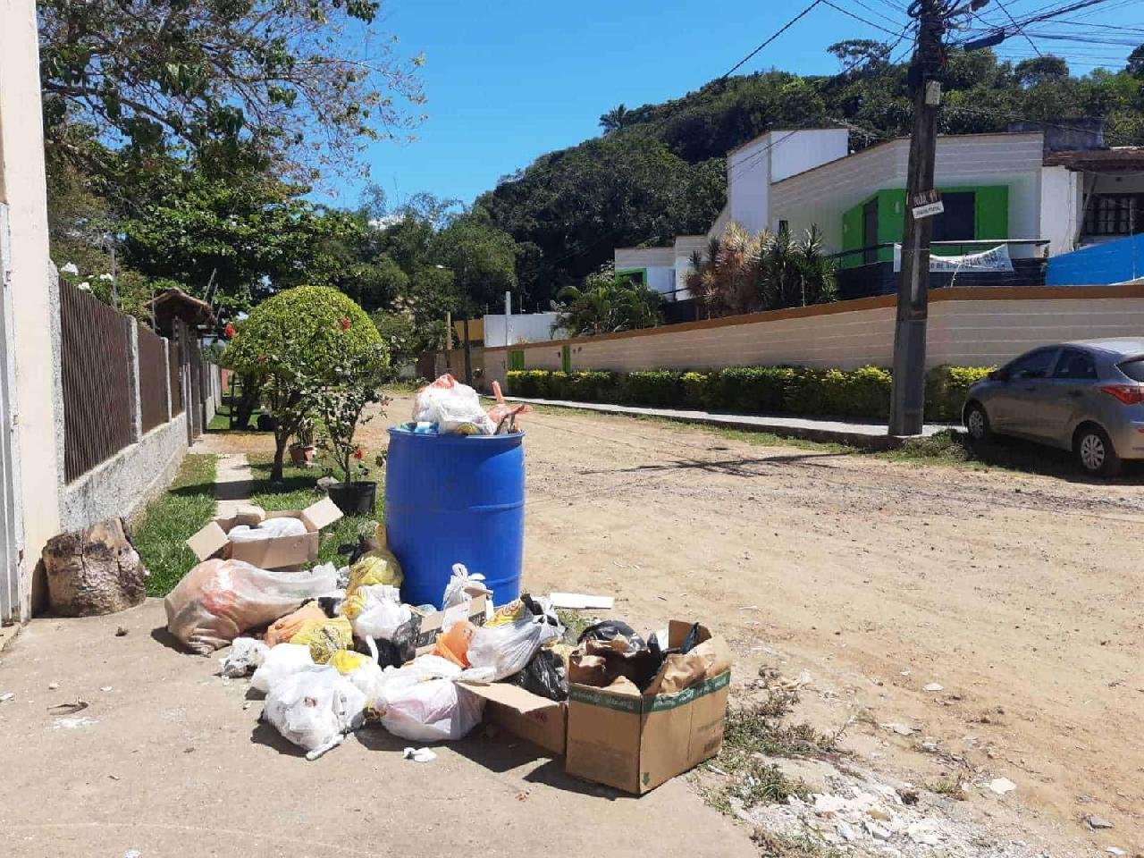 PREFEITURA DE ILHÉUS ASSINA CONTRATO EMERGENCIAL PARA COLETA DE LIXO PREFEITURA DE ILHÉUS ASSINA CONTRATO EMERGENCIAL PARA COLETA DE LIXO